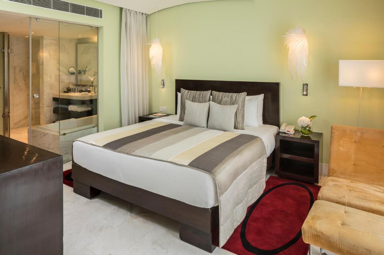 The Park Chennai Hotel Exterior photo