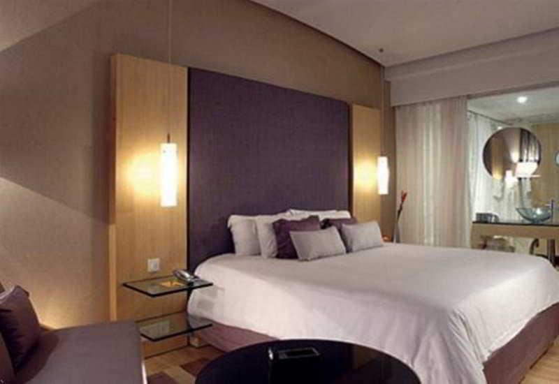 The Park Chennai Hotel Exterior photo A bedroom at the hotel