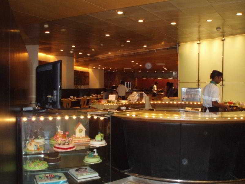 The Park Chennai Hotel Exterior photo The interior of the restaurant