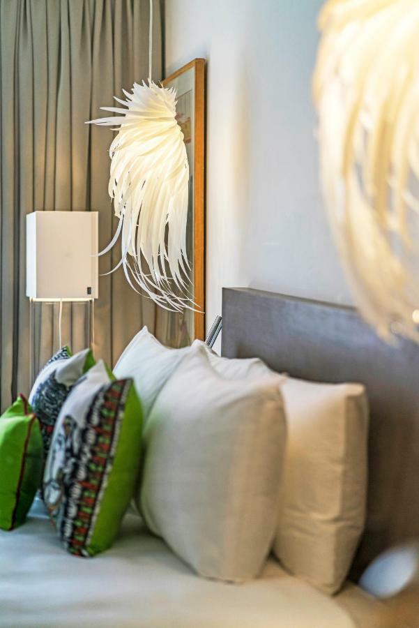 The Park Chennai Hotel Exterior photo A wall light